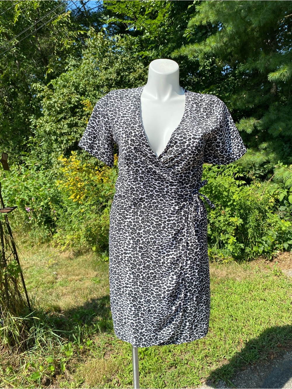 Roxbury Clothing Company vintage 90s black and white leopard print dress size 12